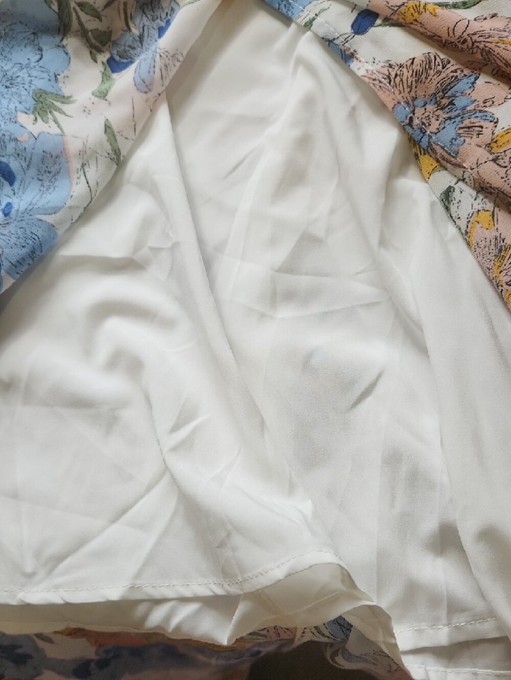 Umgee Cream Floral Maxi Dress, Cold Shoulder Sleeves W/ Blue, Yellow & Pink. - Picture 7 of 10